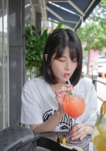 时间停止器侵犯公交车上的女性_高清在线视频播放
